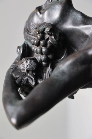 Winemaker Black Grapes Lady Statue – Elegant Resin Bronze Sculpture-GraffitiWallArts.com