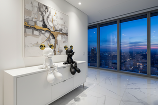 Micky Relaxing Millionaire Statue – Electroplated Fibreglass Luxury Figurine-GraffitiWallArts